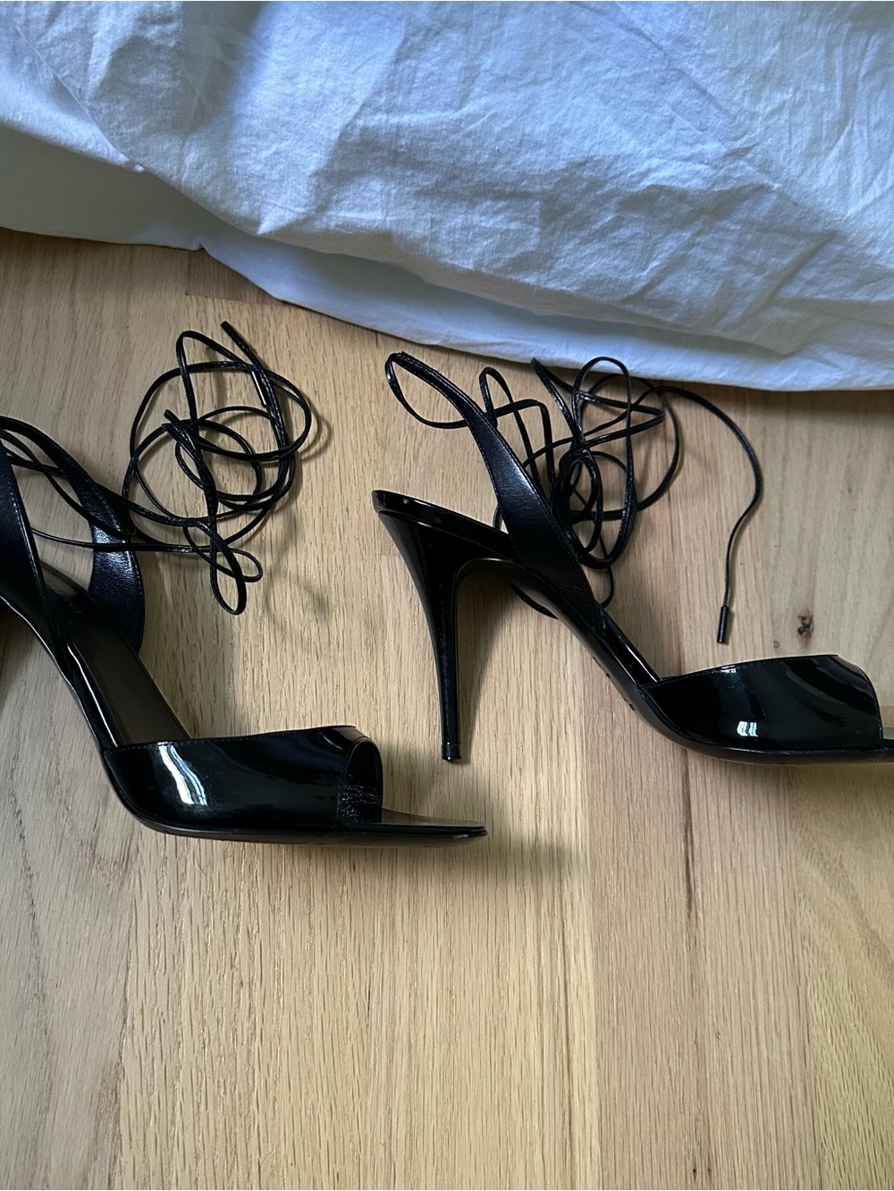 Saint Laurent Patent Leather Wrap Sandal - Picture 4 of 10